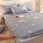 Cooling Mattress Pad with Breathable Microfiber
