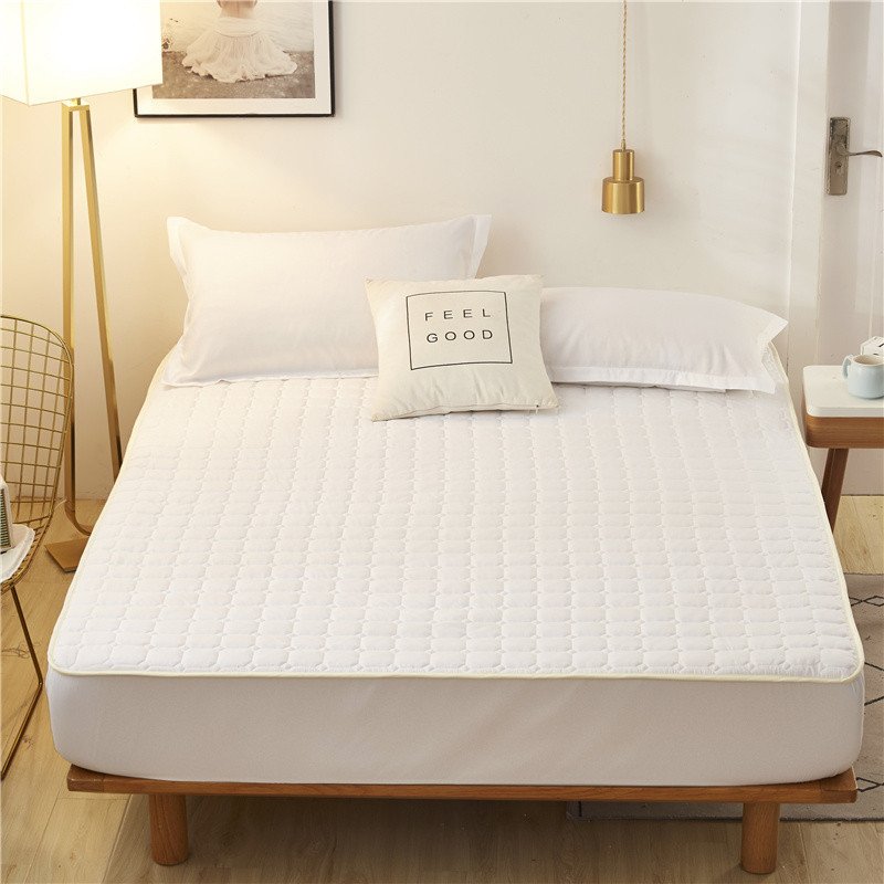 Cooling Mattress Pad with Breathable Microfiber