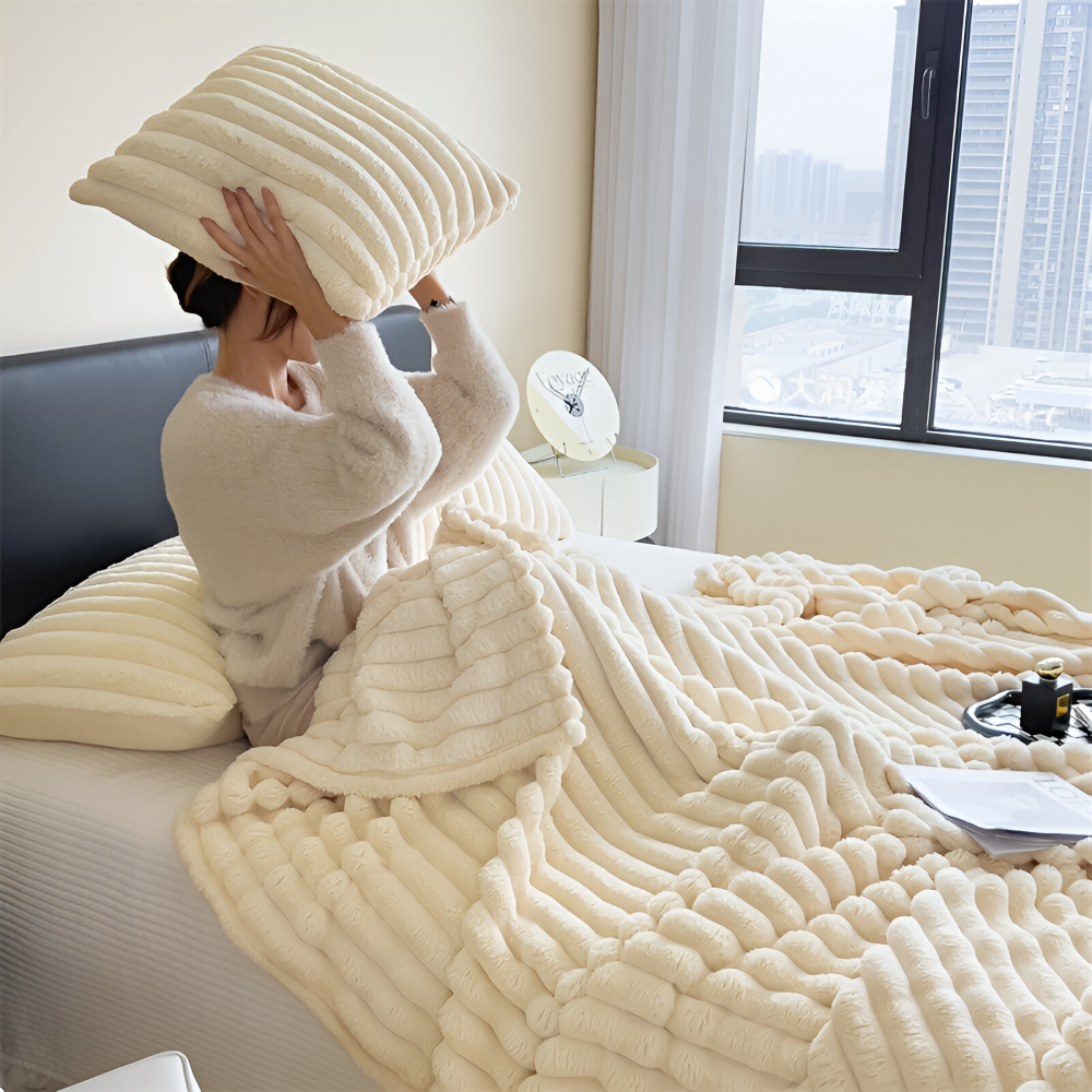 Ultra-weiche Fleece Kusheldecke mit Elastischen Streifen - Vielseitige Decke für Wohnzimmer, Schlafzimmer und Reisen