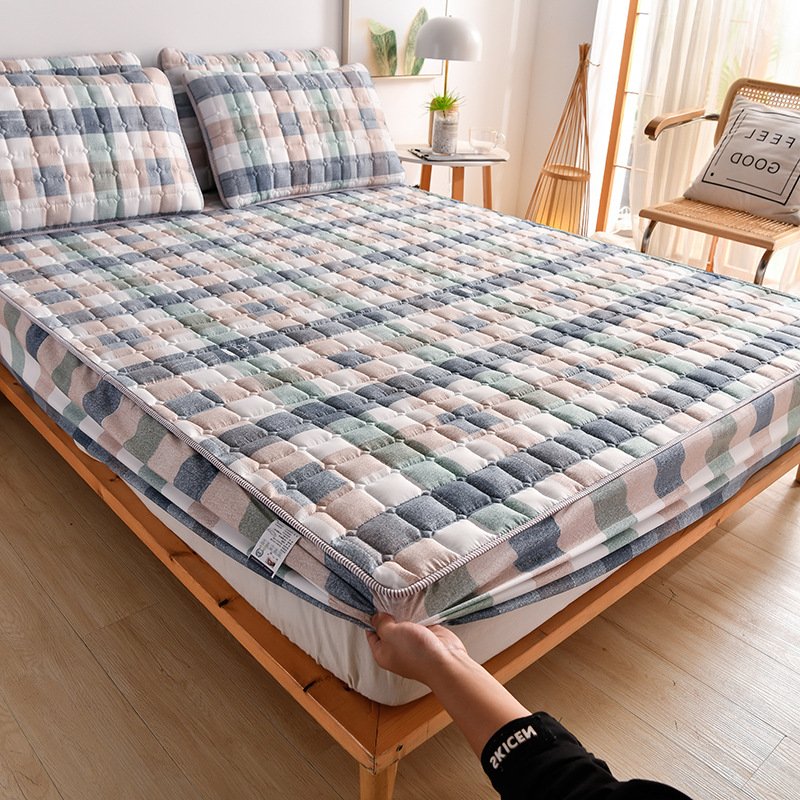 Cooling Mattress Pad with Breathable Microfiber